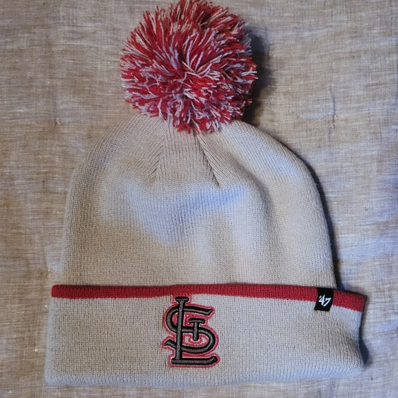 St. Louis Cardinals 47 Beanie Light Gray - Picture 1 of 4